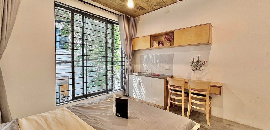 Industrial Studio – Không Gian Sống Tối Giản, Ngập Tràn Ánh Sáng