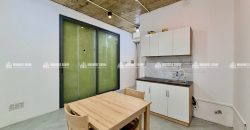 Industrial 1-Bedroom – Không Gian Sống Riêng Tư, Tràn Ngập Ánh Sáng