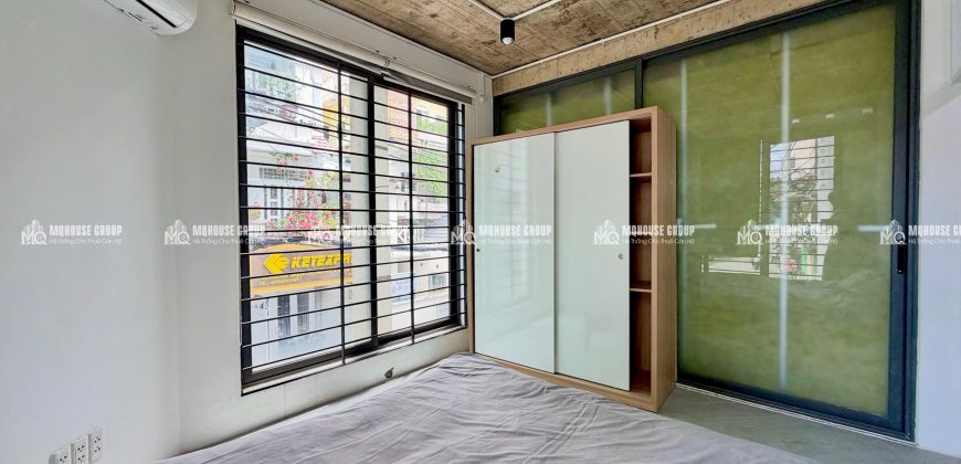 Industrial 1-Bedroom – Không Gian Sống Riêng Tư, Tràn Ngập Ánh Sáng