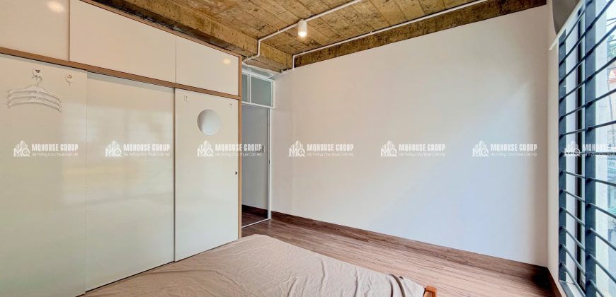 Warm Industrial 1-Bedroom – Không Gian Sống Ấm Cúng & Riêng Tư