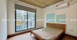 Warm Industrial 1-Bedroom – Không Gian Sống Ấm Cúng & Riêng Tư