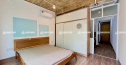 Warm Industrial 1-Bedroom – Không Gian Sống Ấm Cúng & Riêng Tư