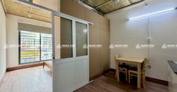 Warm Industrial 1-Bedroom – Không Gian Sống Ấm Cúng & Riêng Tư