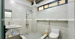 Warm Industrial 1-Bedroom – Không Gian Sống Ấm Cúng & Riêng Tư