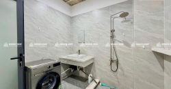 Warm Industrial 1-Bedroom – Không Gian Sống Ấm Cúng & Riêng Tư
